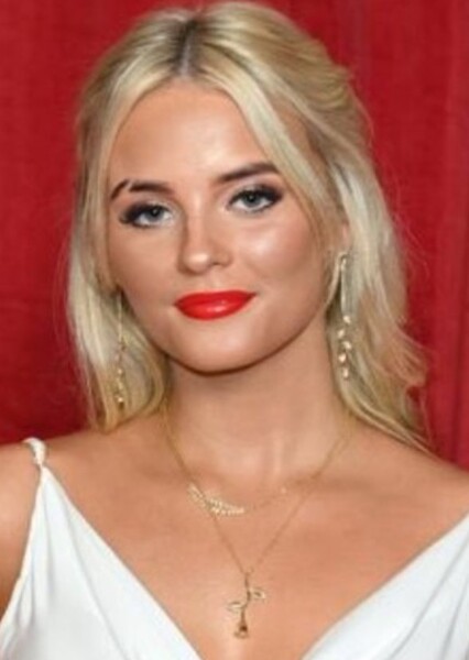 Millie Gibson photo
