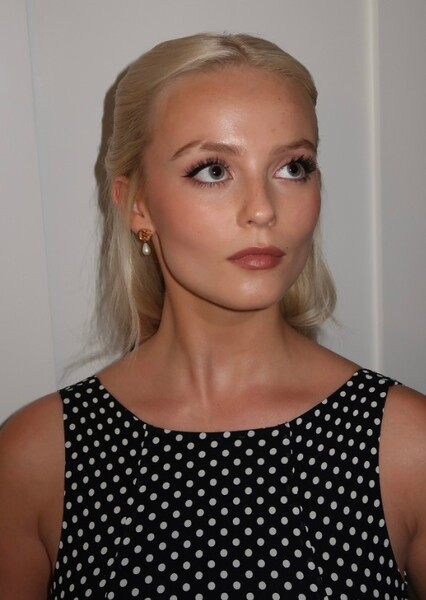 Millie Gibson photo