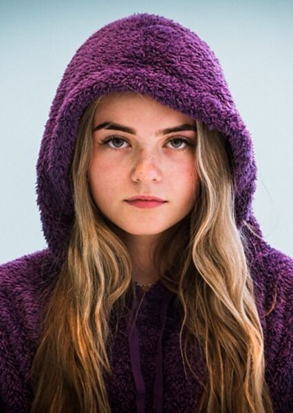 Millie Gibson photo