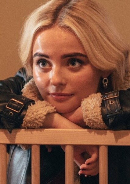 Millie Gibson photo