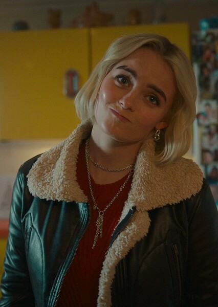 Millie Gibson photo