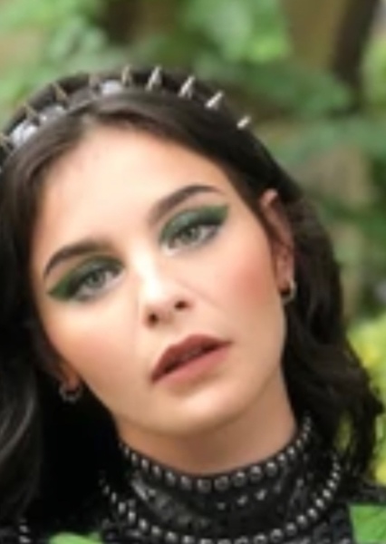 Millie O’Connell photo