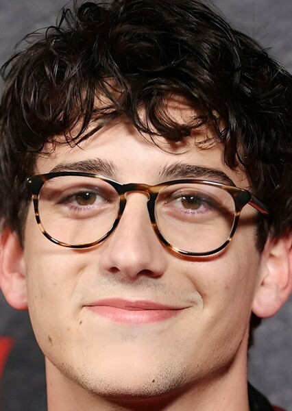 Milo Manheim photo