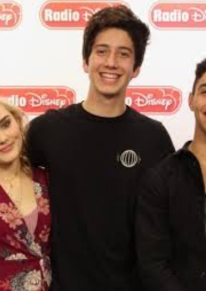 Milo Manheim photo