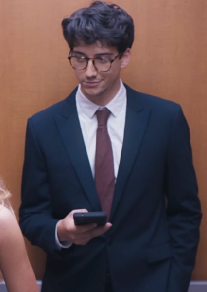 Milo Manheim photo