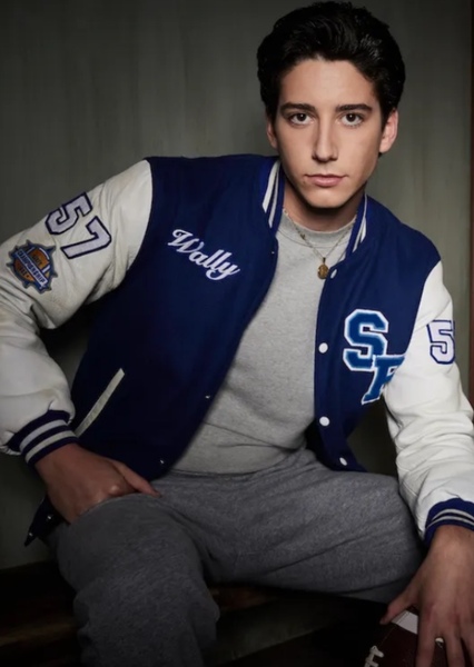 Milo Manheim photo