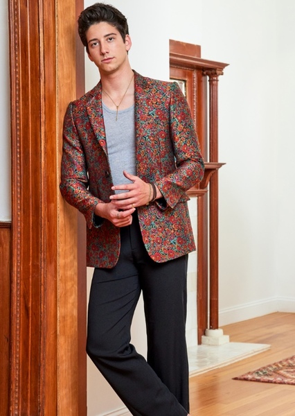 Milo Manheim photo