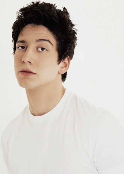 Milo Manheim photo