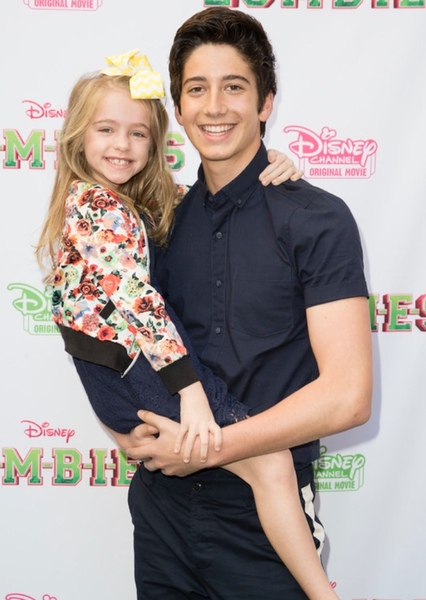 Milo Manheim photo