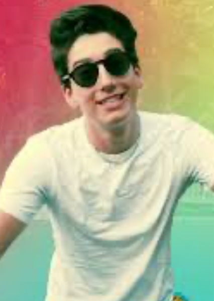 Milo Manheim photo