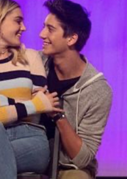 Milo Manheim photo