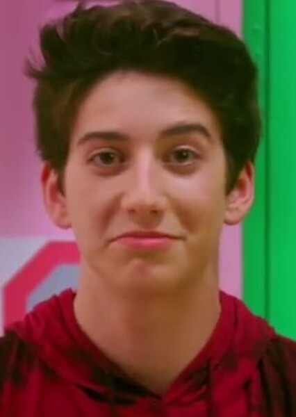 Milo Manheim photo