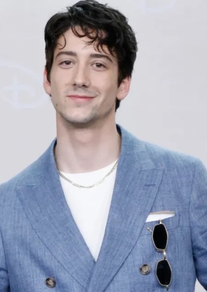 Milo Manheim photo