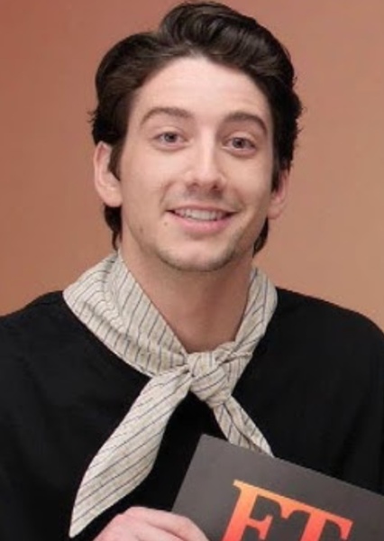 Milo Manheim photo