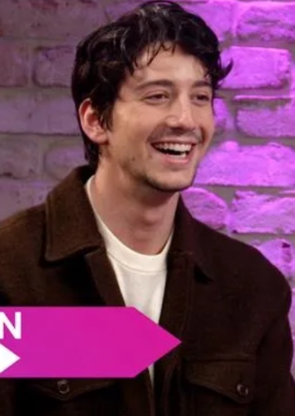 Milo Manheim photo
