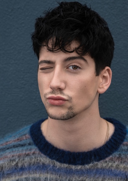 Milo Manheim photo