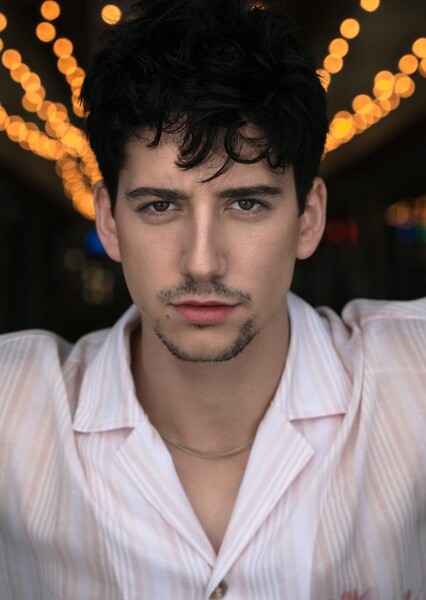 Milo Manheim photo