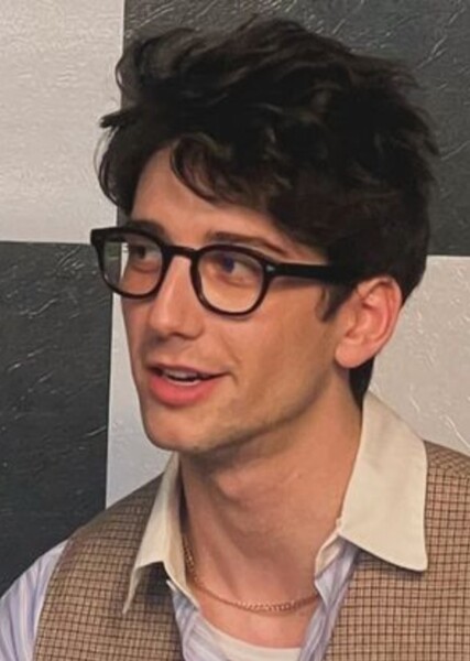 Milo Manheim photo