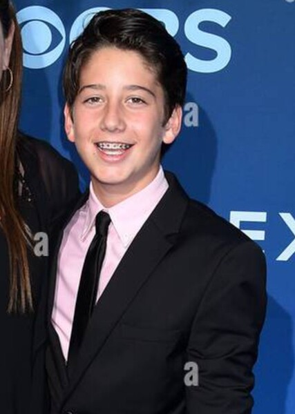 Milo Manheim photo
