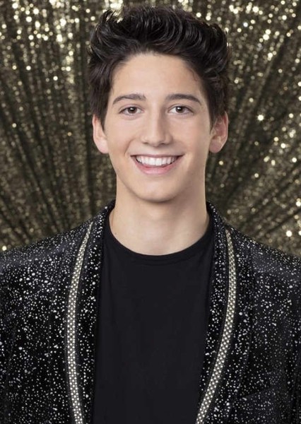 Milo Manheim photo