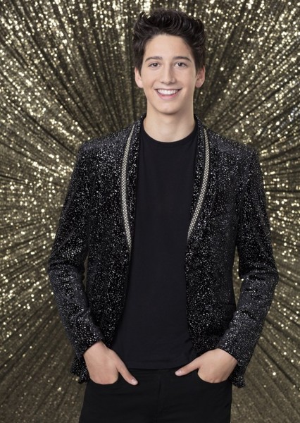 Milo Manheim photo