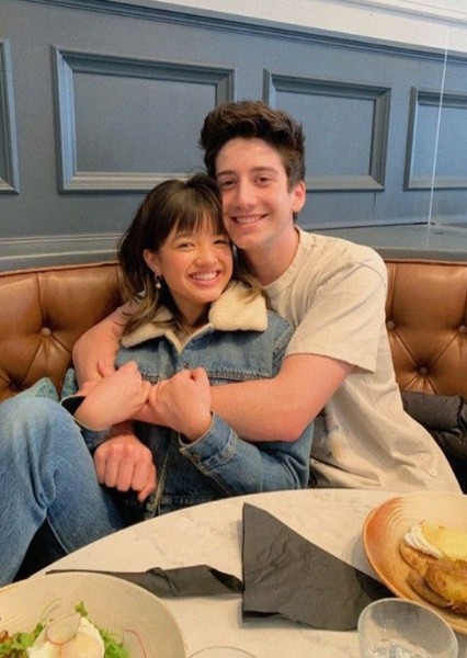 Milo Manheim photo