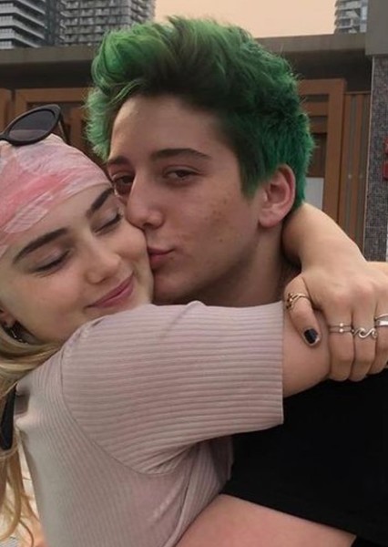Milo Manheim photo
