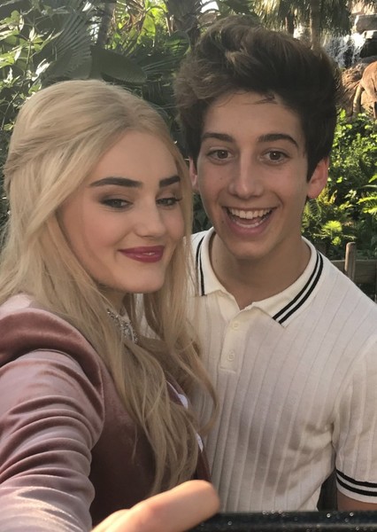 Milo Manheim photo