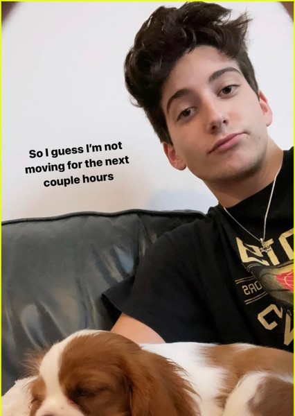 Milo Manheim photo