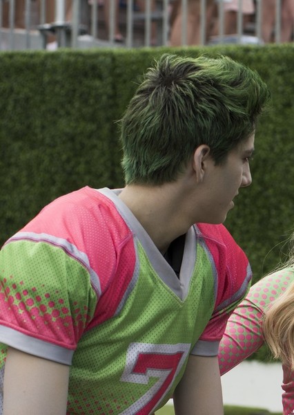Milo Manheim photo