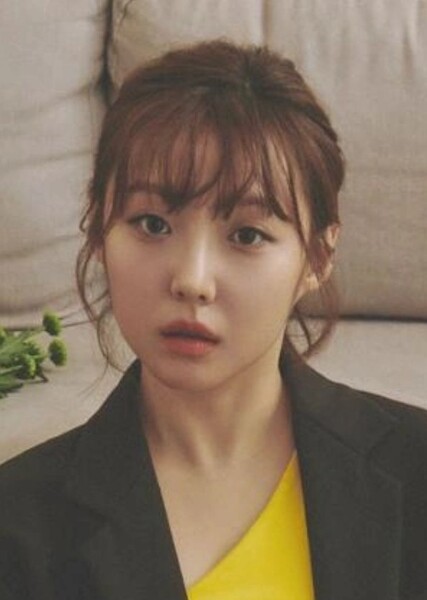 Min (Lee Min-young) photo