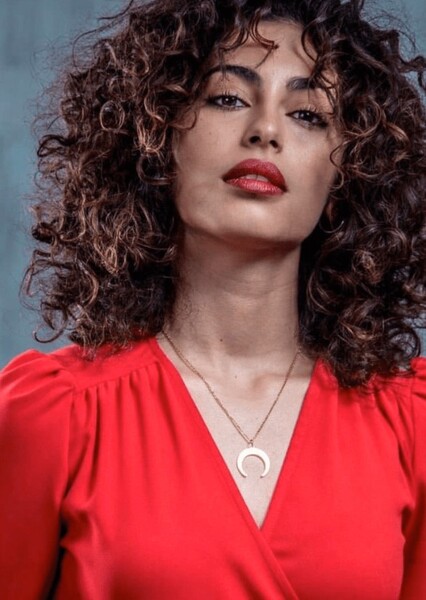 Mina El Hammani photo