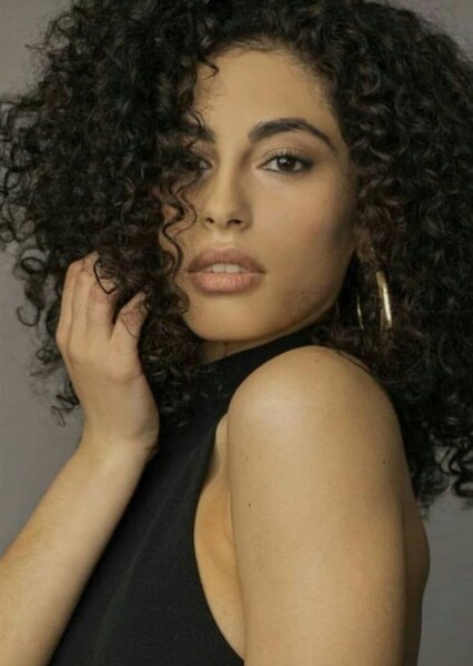 Mina El Hammani photo