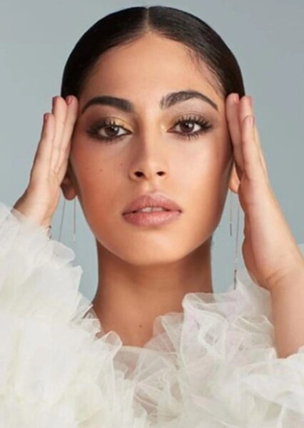 Mina El Hammani photo