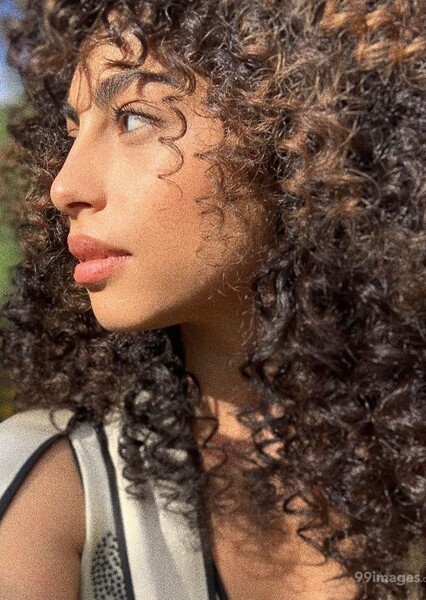 Mina El Hammani photo