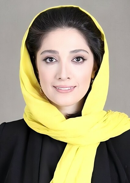 Mina Sadati photo
