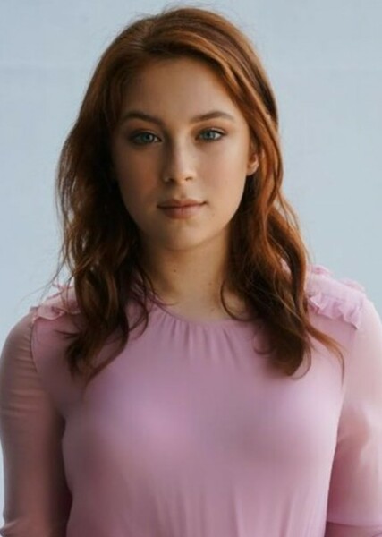 Mina Sundwall photo