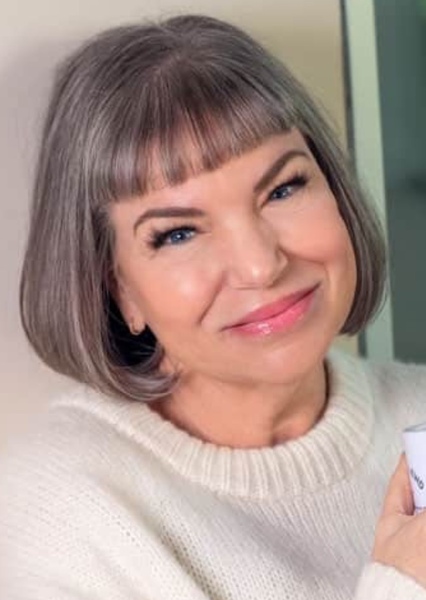 Mindy Cohn photo