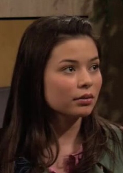 Miranda Cosgrove photo