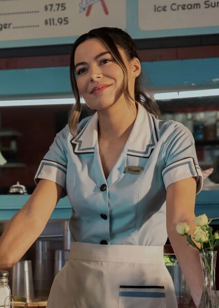 Miranda Cosgrove photo