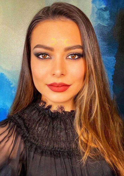 Miranda Cosgrove photo