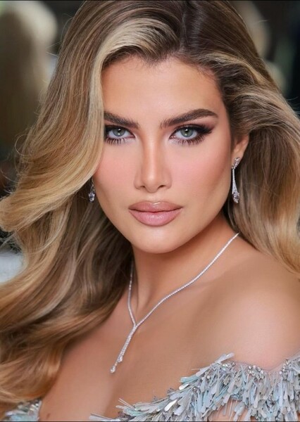 Mireia Lalaguna photo