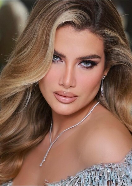 Mireia Lalaguna photo