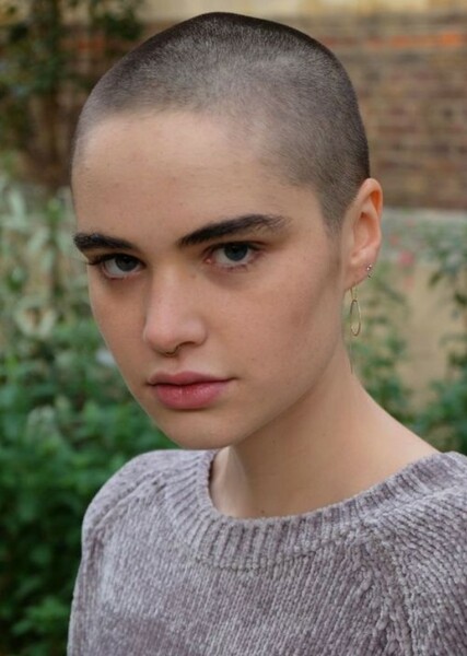 Misha Hart photo