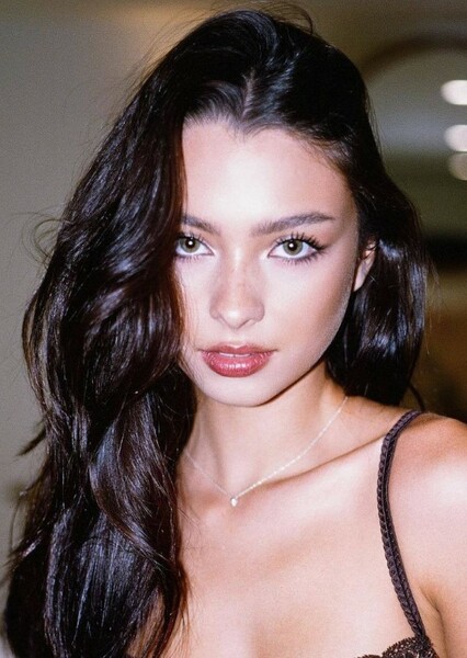 Mishka Silva photo
