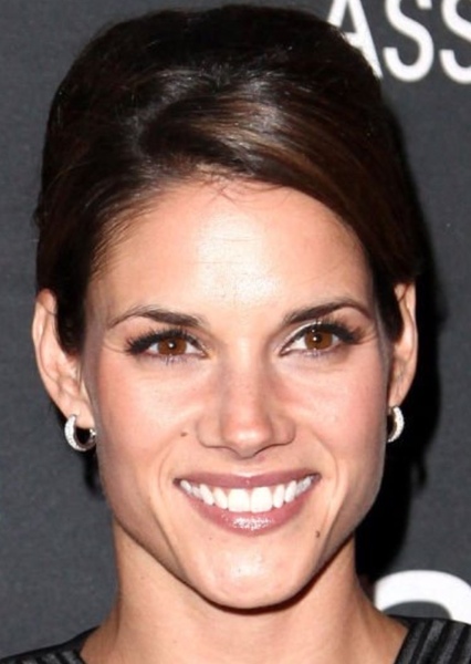 Missy Peregrym photo