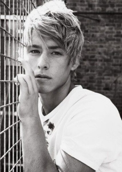 Mitch Hewer