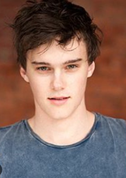 Mitchell Hope photo