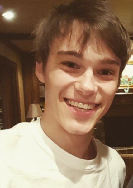 Mitchell Hope photo
