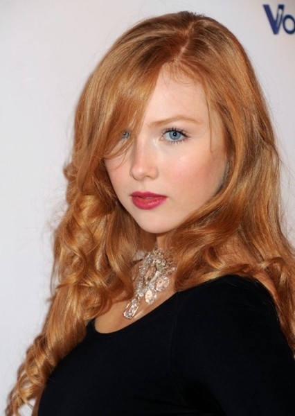 Molly C. Quinn photo